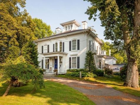 121 E Main Street Searsport ME 04974