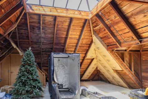 72 Main Street Peru ME 04290