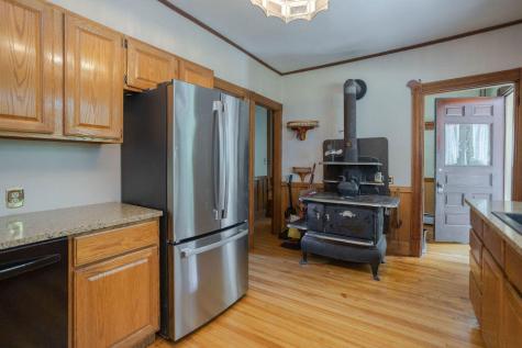 72 Main Street Peru ME 04290