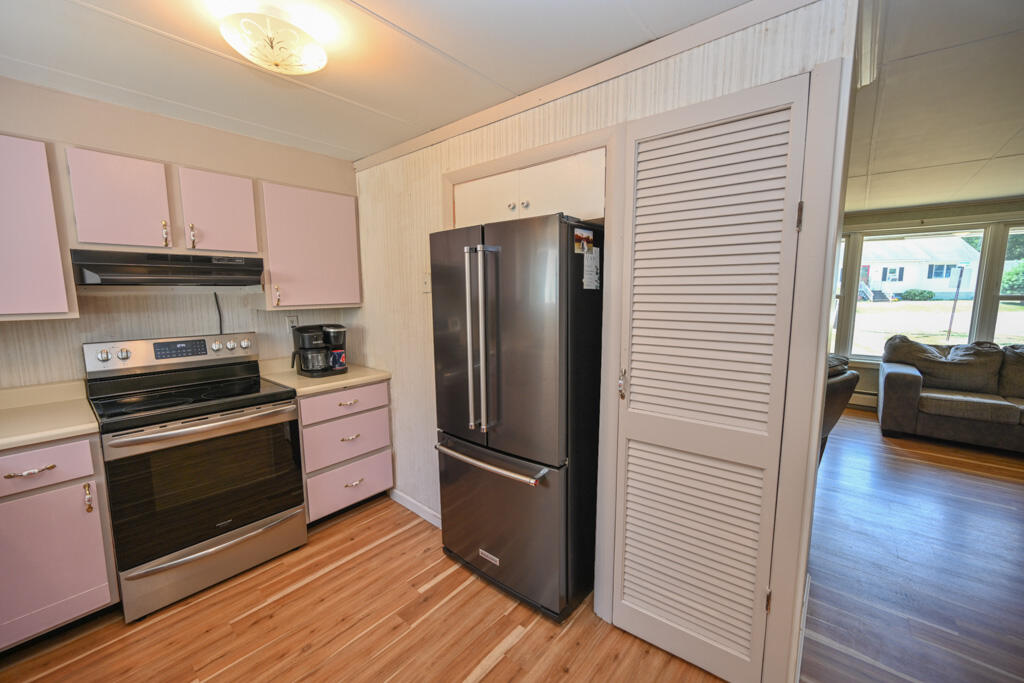 22 Wheelden Heights Hampden ME 04444