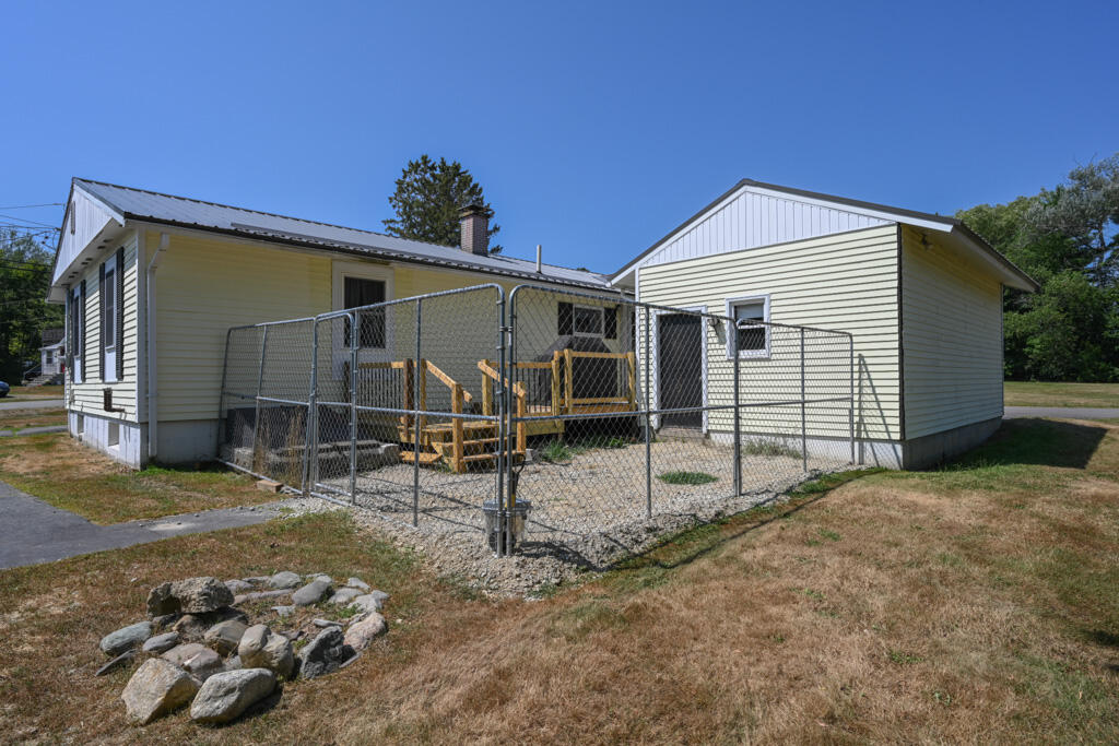 22 Wheelden Heights Hampden ME 04444