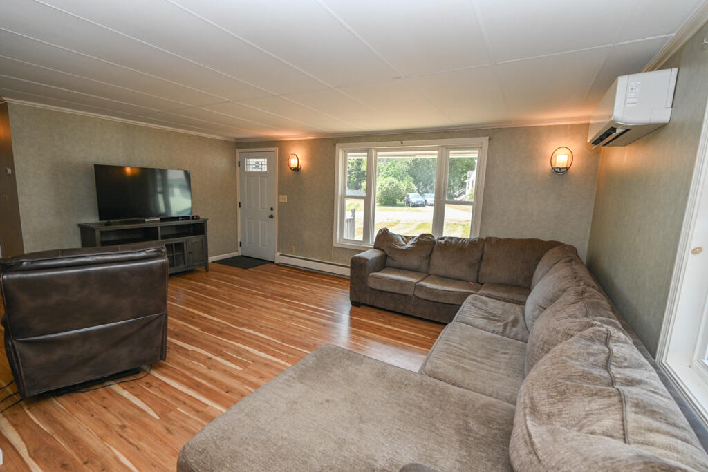 22 Wheelden Heights Hampden ME 04444