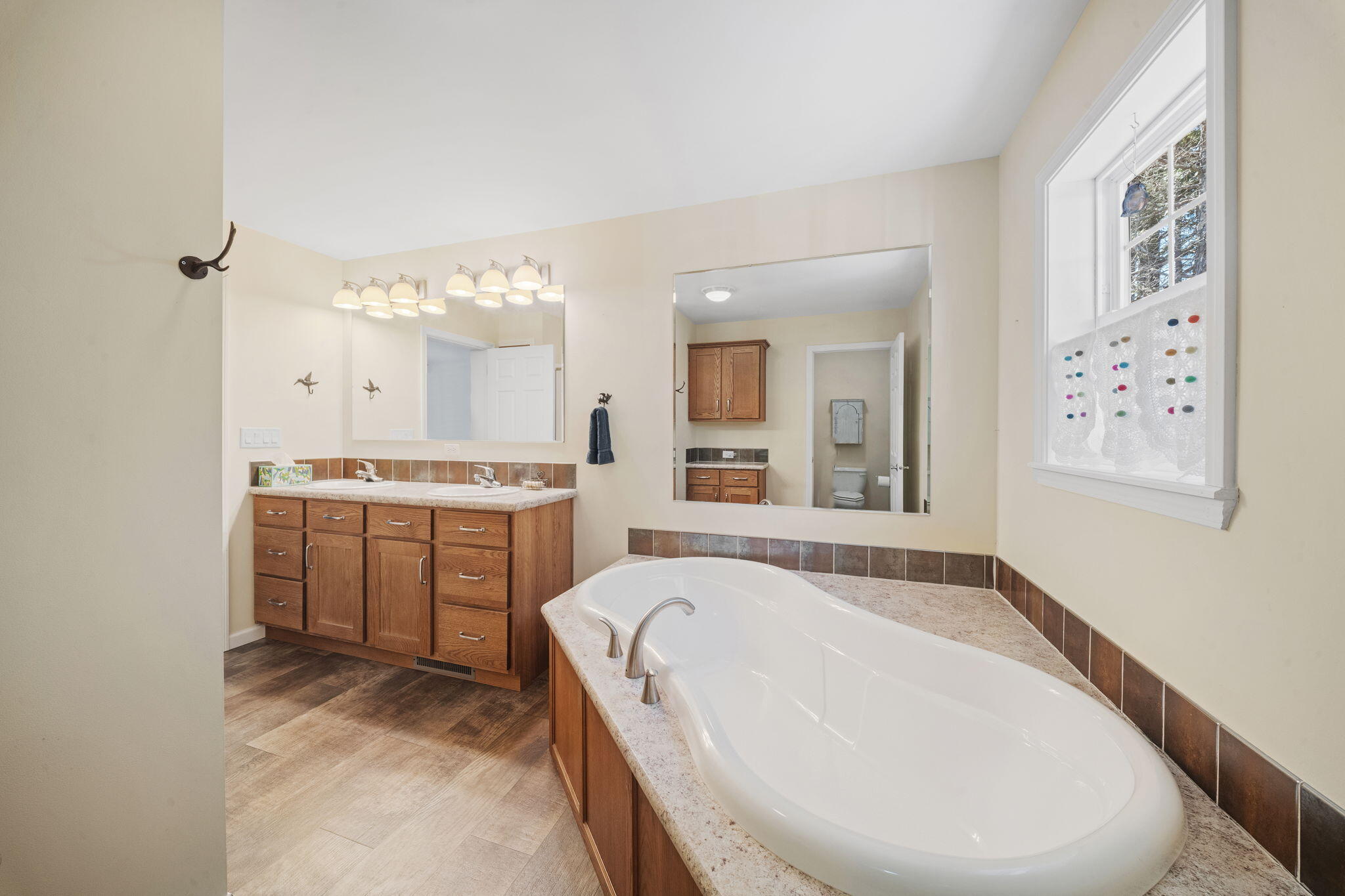 811 Newbury Neck Road Surry ME 04684