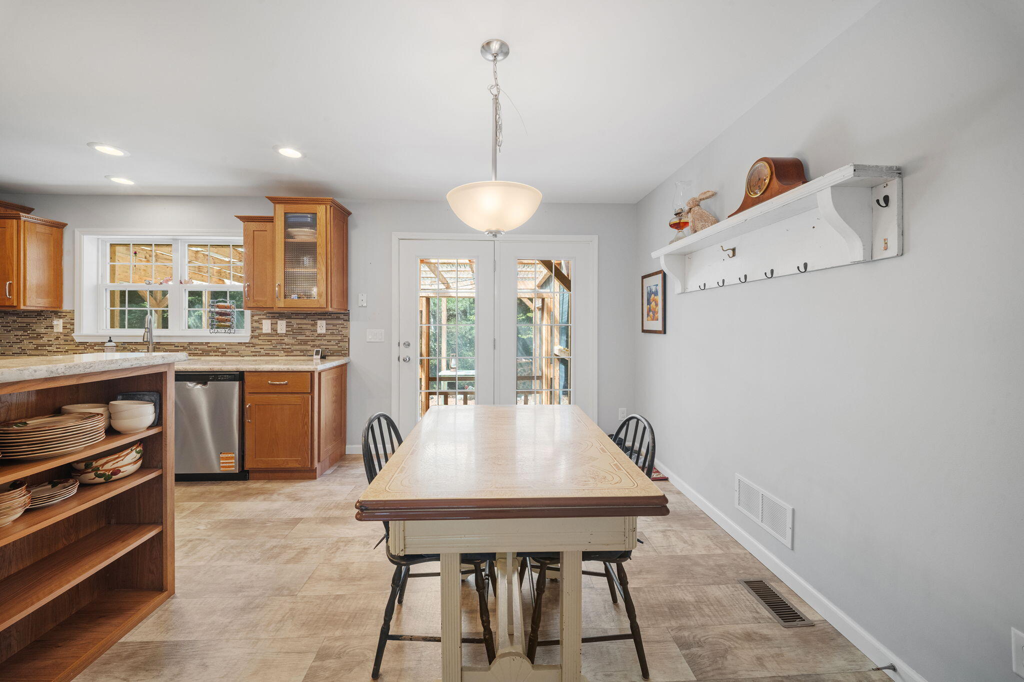 811 Newbury Neck Road Surry ME 04684