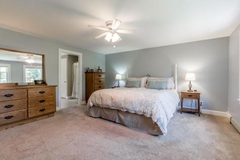 82 Autumn Lane Yarmouth ME 04096