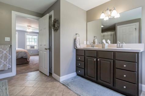 82 Autumn Lane Yarmouth ME 04096