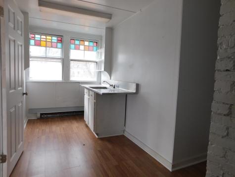 15 Western Promenade Auburn ME 04210