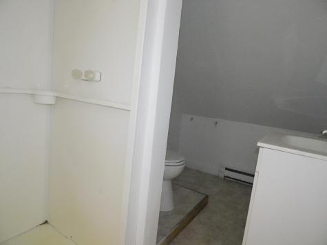 15 Western Promenade Auburn ME 04210