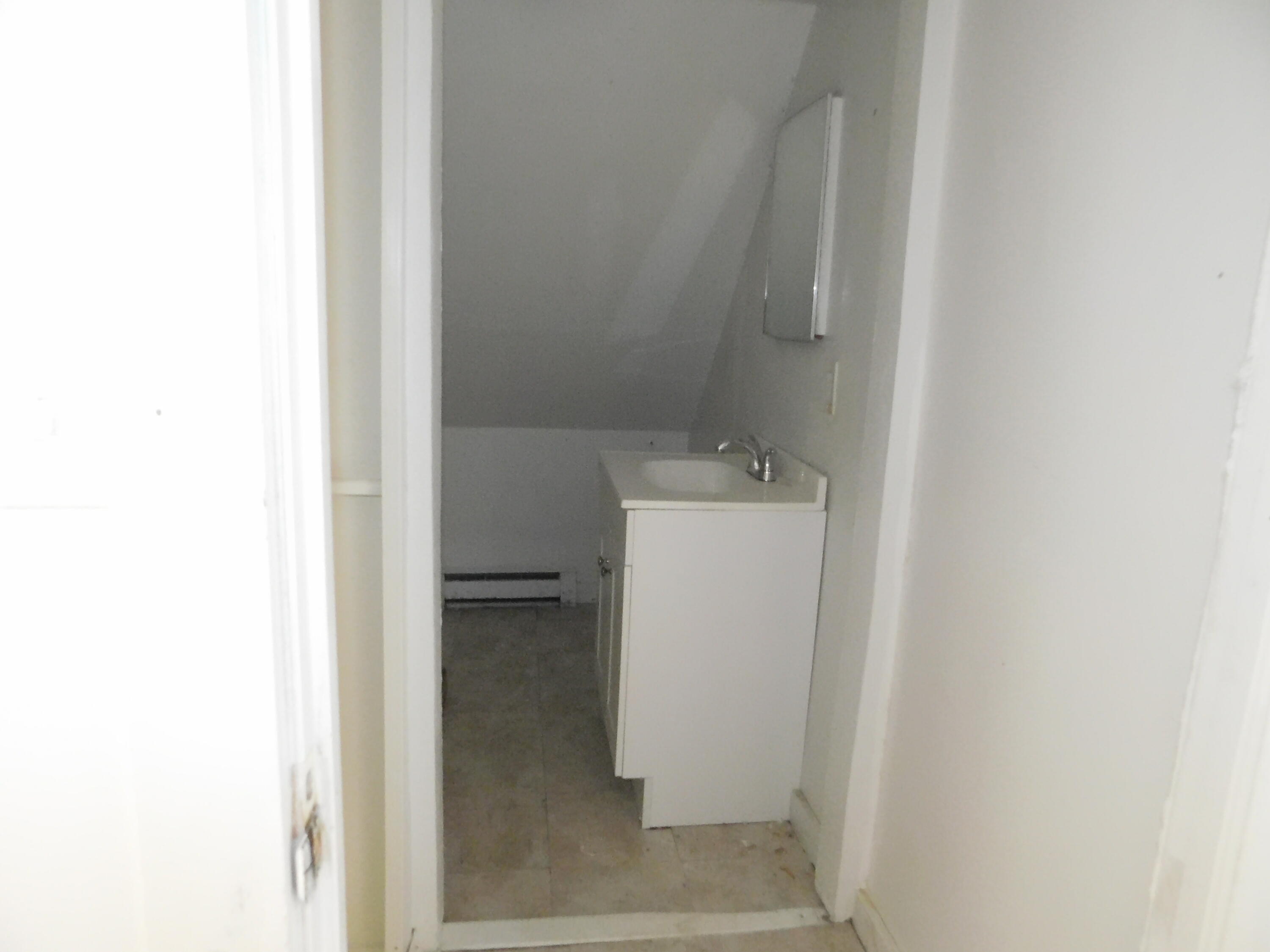 15 Western Promenade Auburn ME 04210