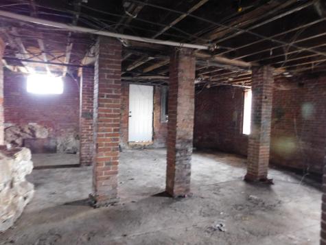 15 Western Promenade Auburn ME 04210