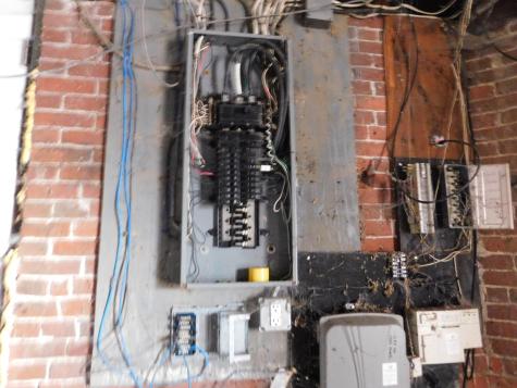 15 Western Promenade Auburn ME 04210