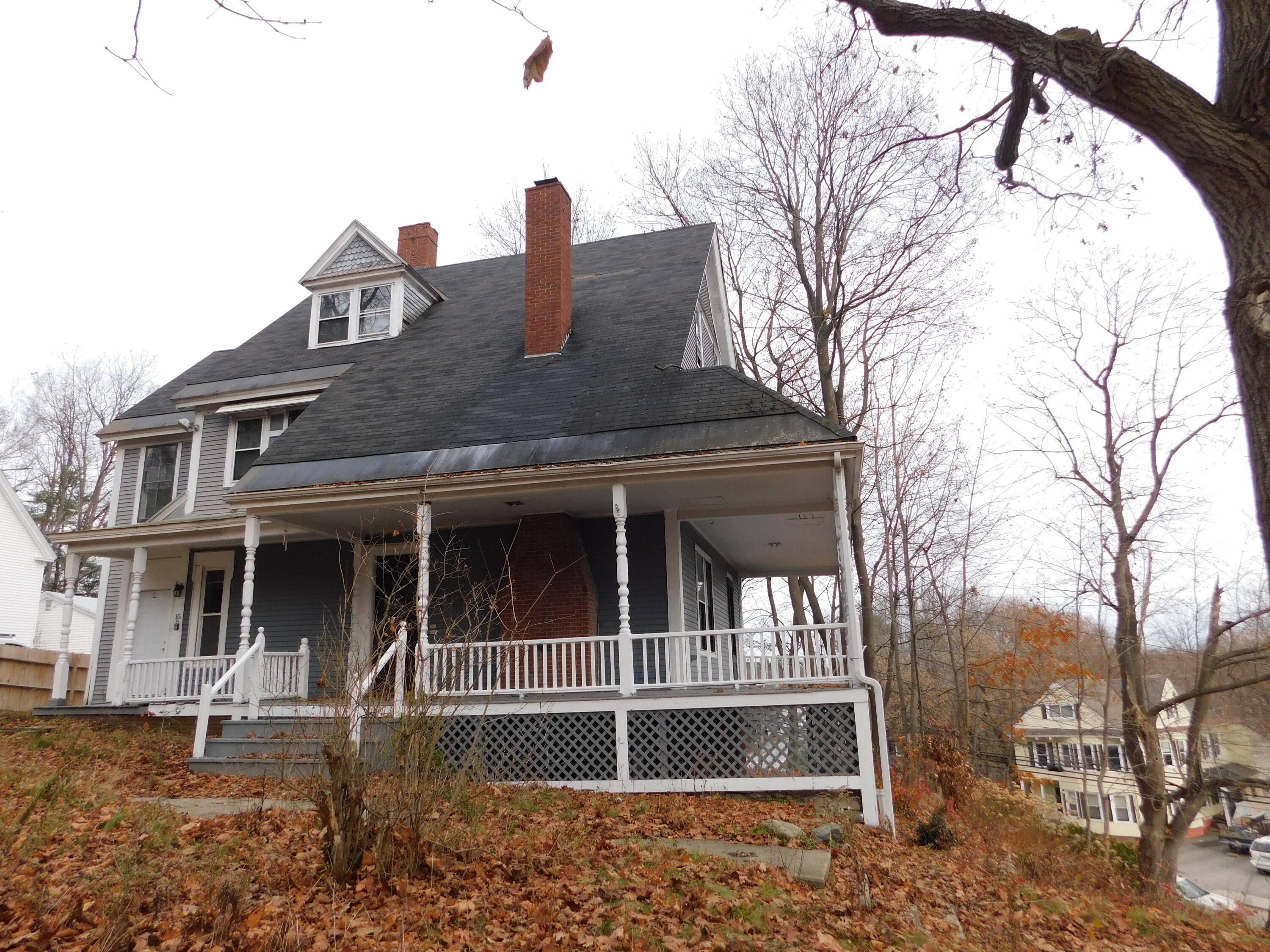 15 Western Promenade Auburn ME 04210