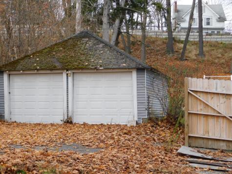 15 Western Promenade Auburn ME 04210