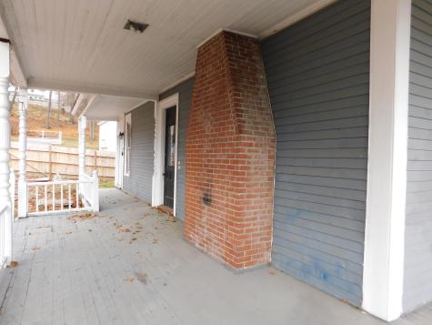 15 Western Promenade Auburn ME 04210