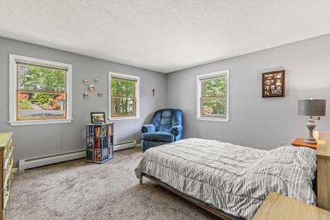 23 E Eleanor Avenue Standish ME 04084