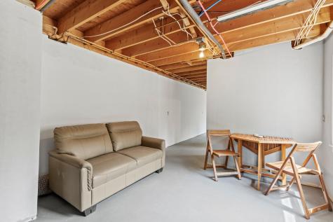 23 E Eleanor Avenue Standish ME 04084