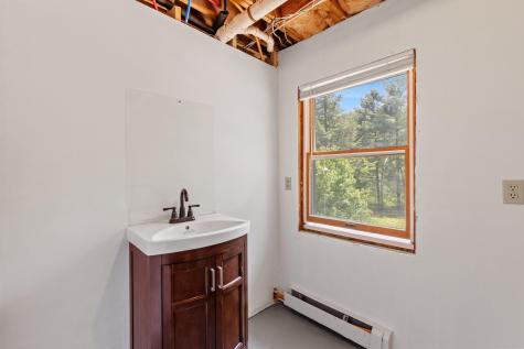 23 E Eleanor Avenue Standish ME 04084