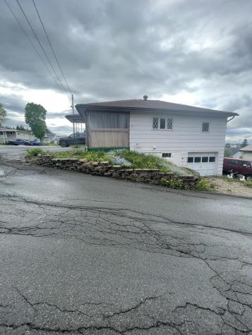 432 St Thomas And 129 5th Avenue Street Madawaska ME 04756