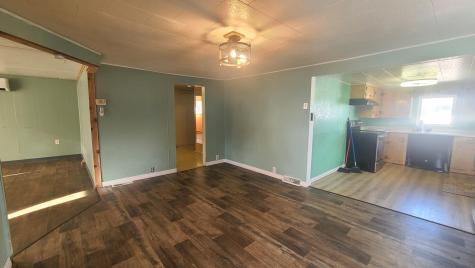432 St Thomas And 129 5th Avenue Street Madawaska ME 04756