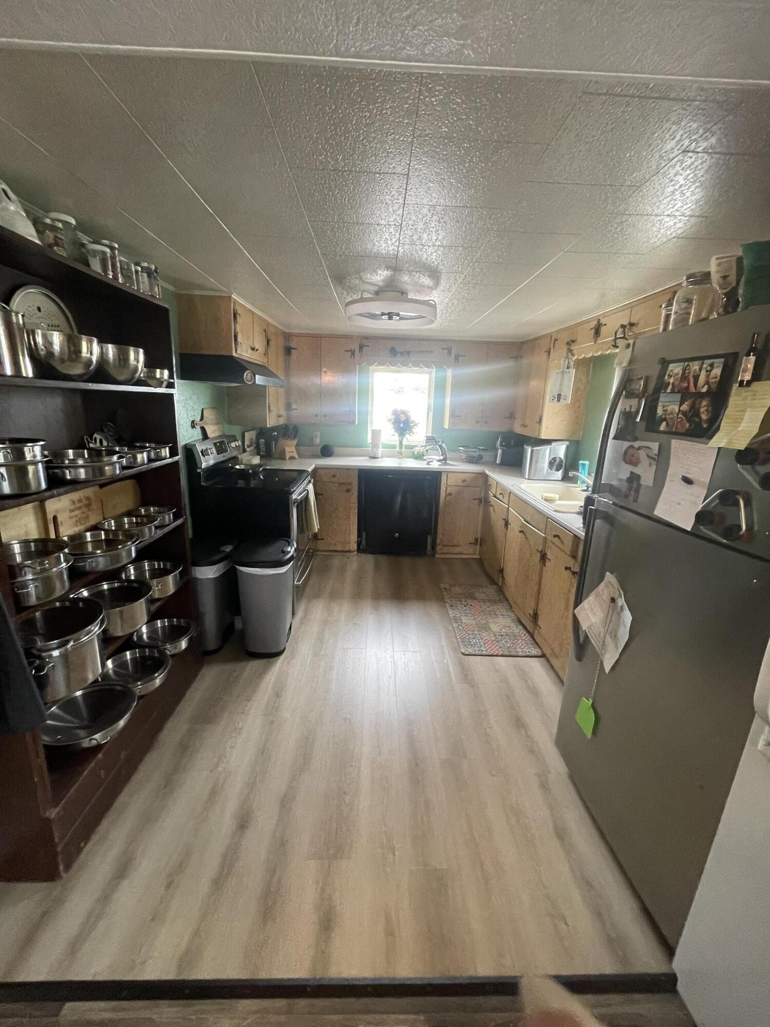 432 St Thomas And 129 5th Avenue Street Madawaska ME 04756