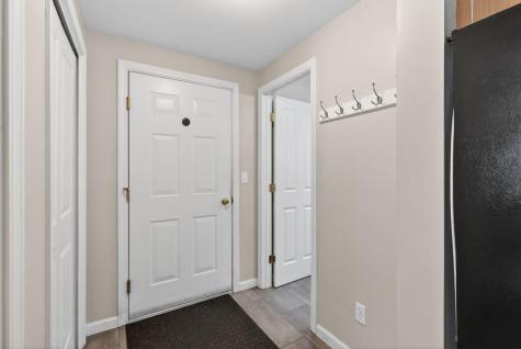 16 Captain's Way Buxton ME 04093