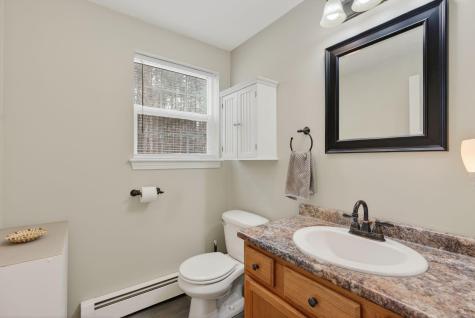 16 Captain's Way Buxton ME 04093