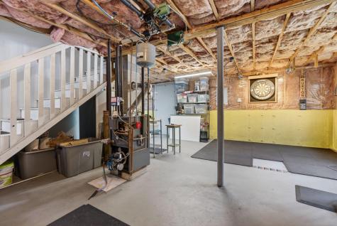 16 Captain's Way Buxton ME 04093