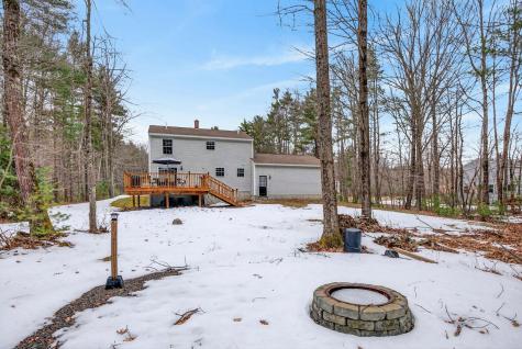 16 Captain's Way Buxton ME 04093