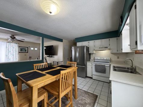 15 Roslin Avenue Lewiston ME 04240