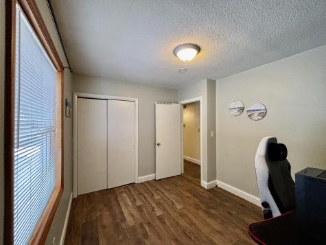 15 Roslin Avenue Lewiston ME 04240