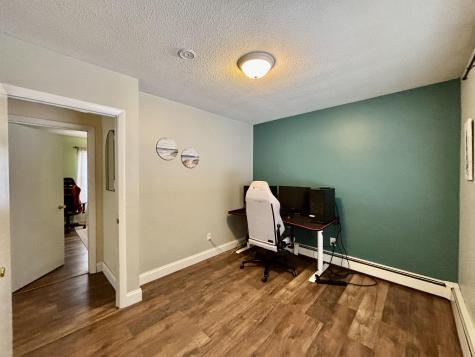 15 Roslin Avenue Lewiston ME 04240