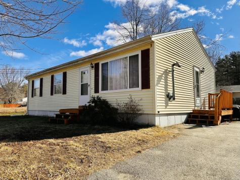 15 Roslin Avenue Lewiston ME 04240