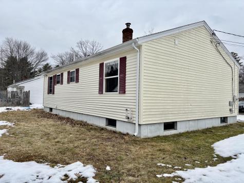 15 Roslin Avenue Lewiston ME 04240