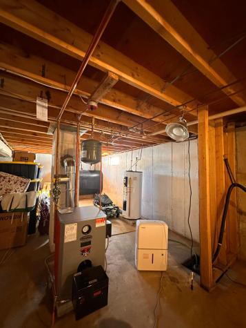 15 Roslin Avenue Lewiston ME 04240