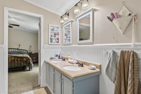 12 Billfred Way Poland ME 04274