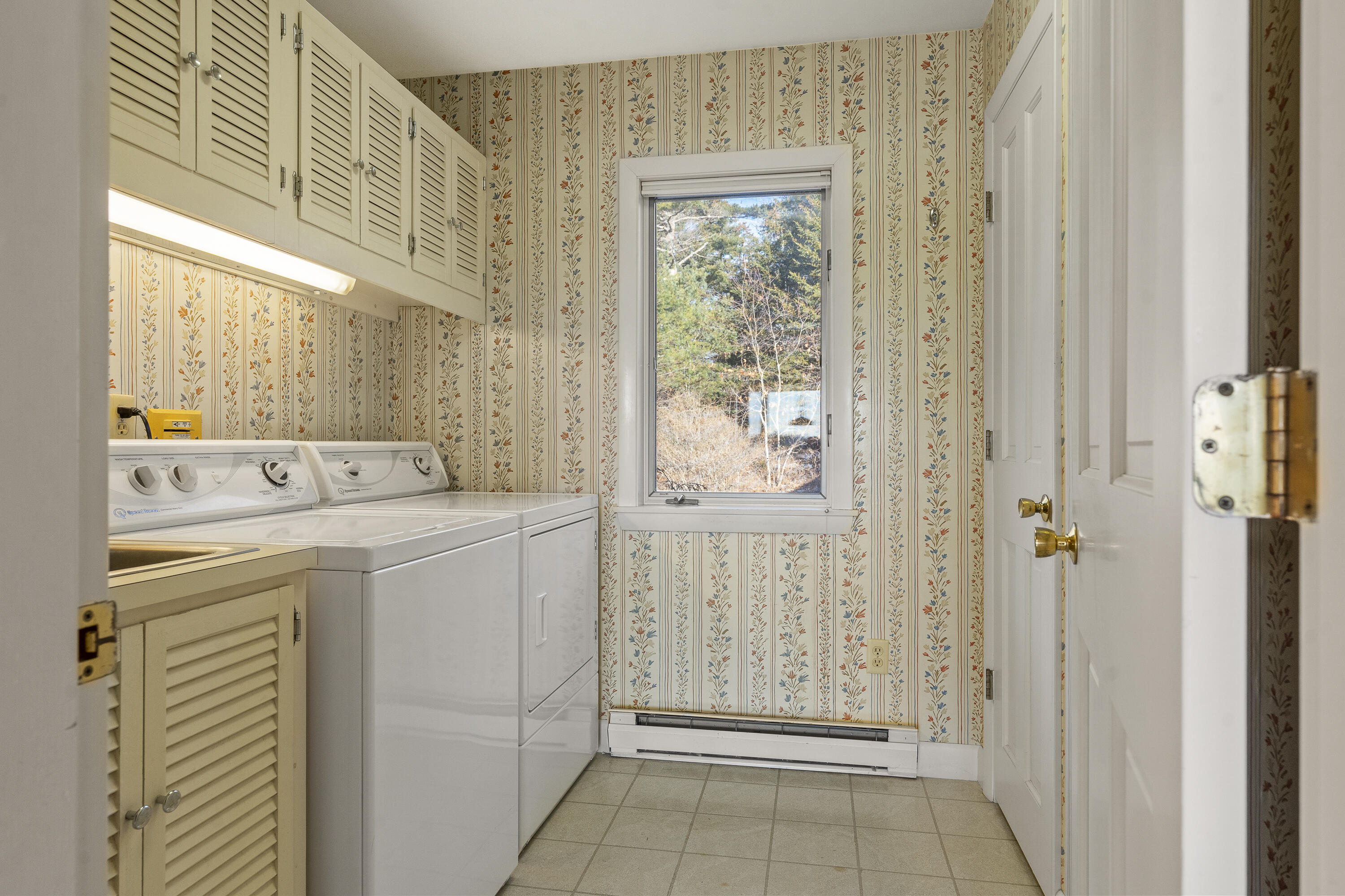 153 Back Shore Road Bristol ME 04564