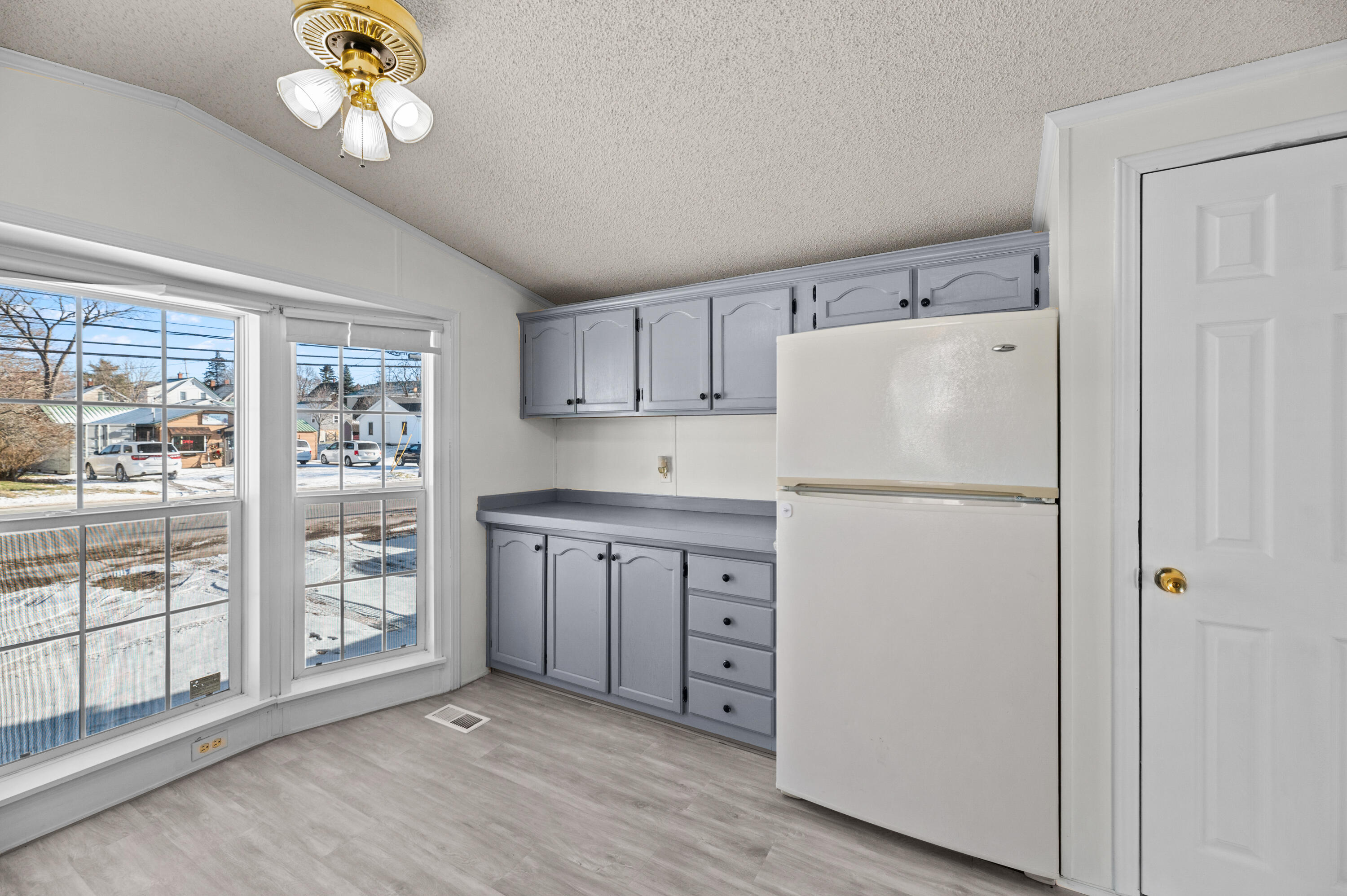 58 Fleming Street Lincoln ME 04457