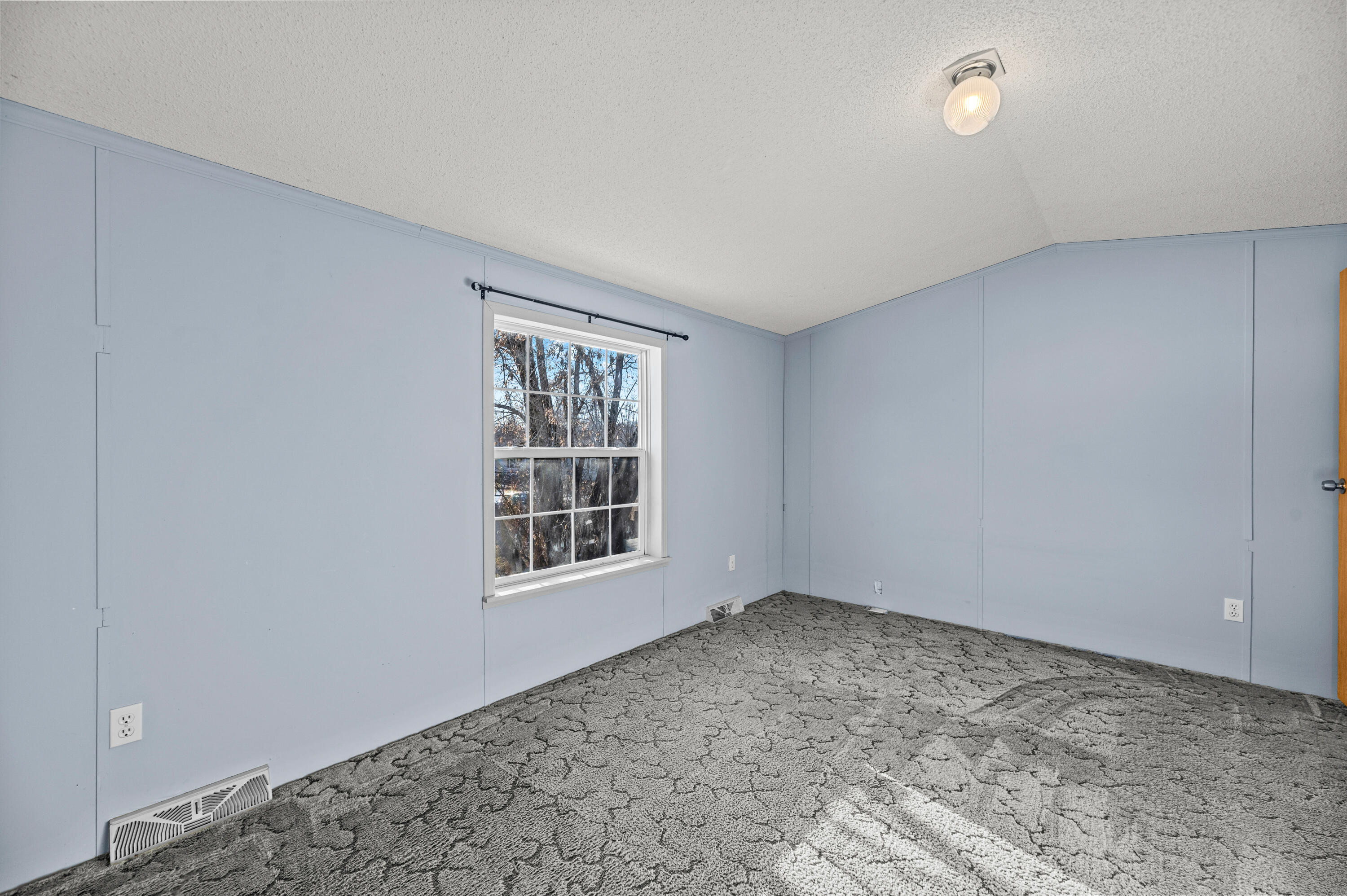 58 Fleming Street Lincoln ME 04457
