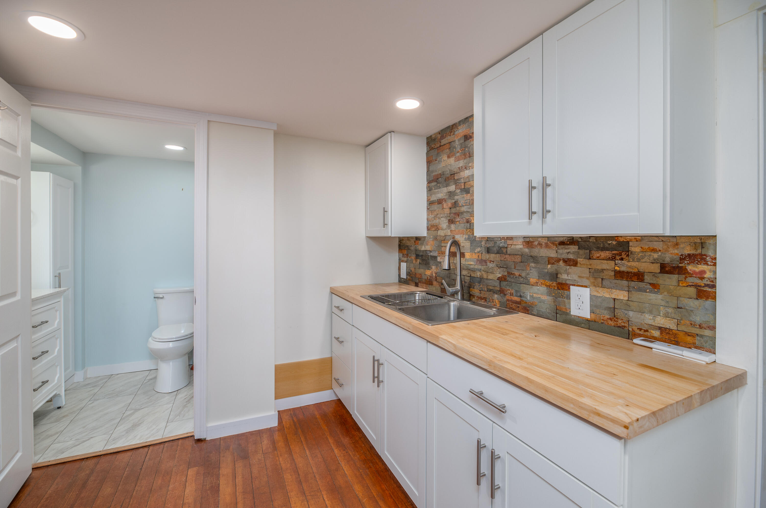 380 E Neck Road Nobleboro ME 04555