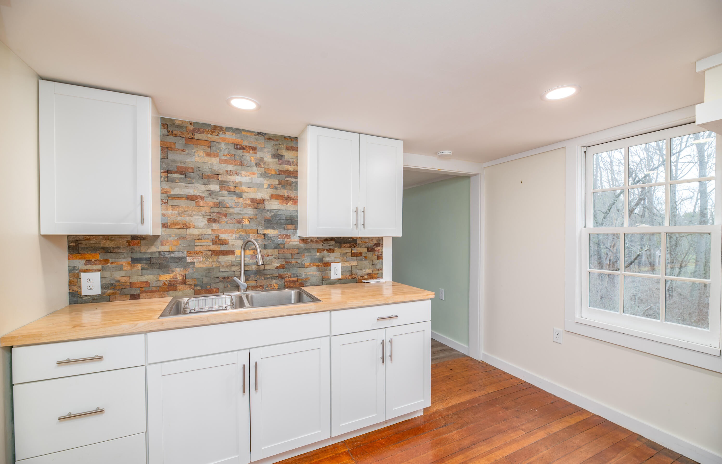 380 E Neck Road Nobleboro ME 04555