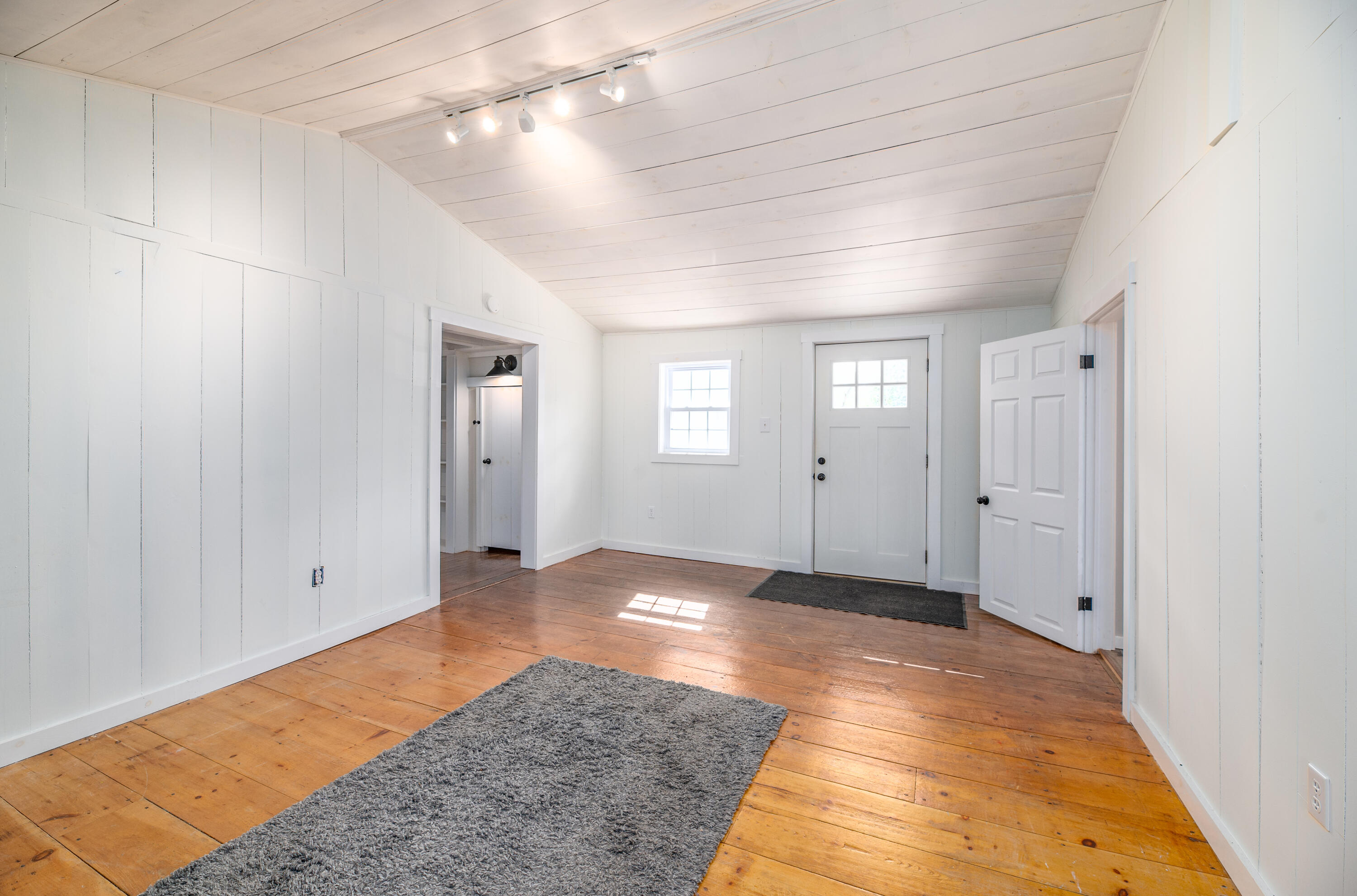 380 E Neck Road Nobleboro ME 04555