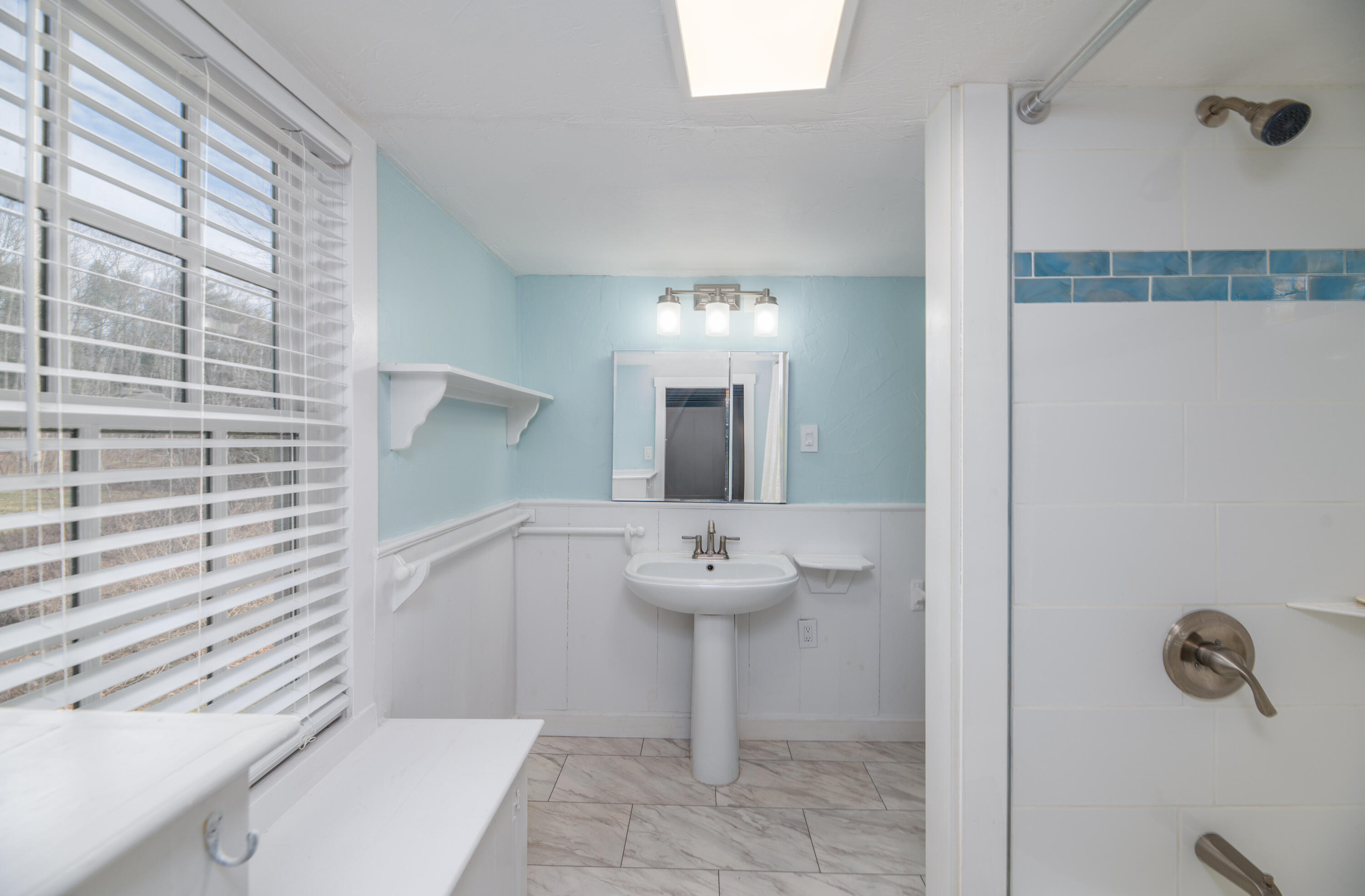 380 E Neck Road Nobleboro ME 04555