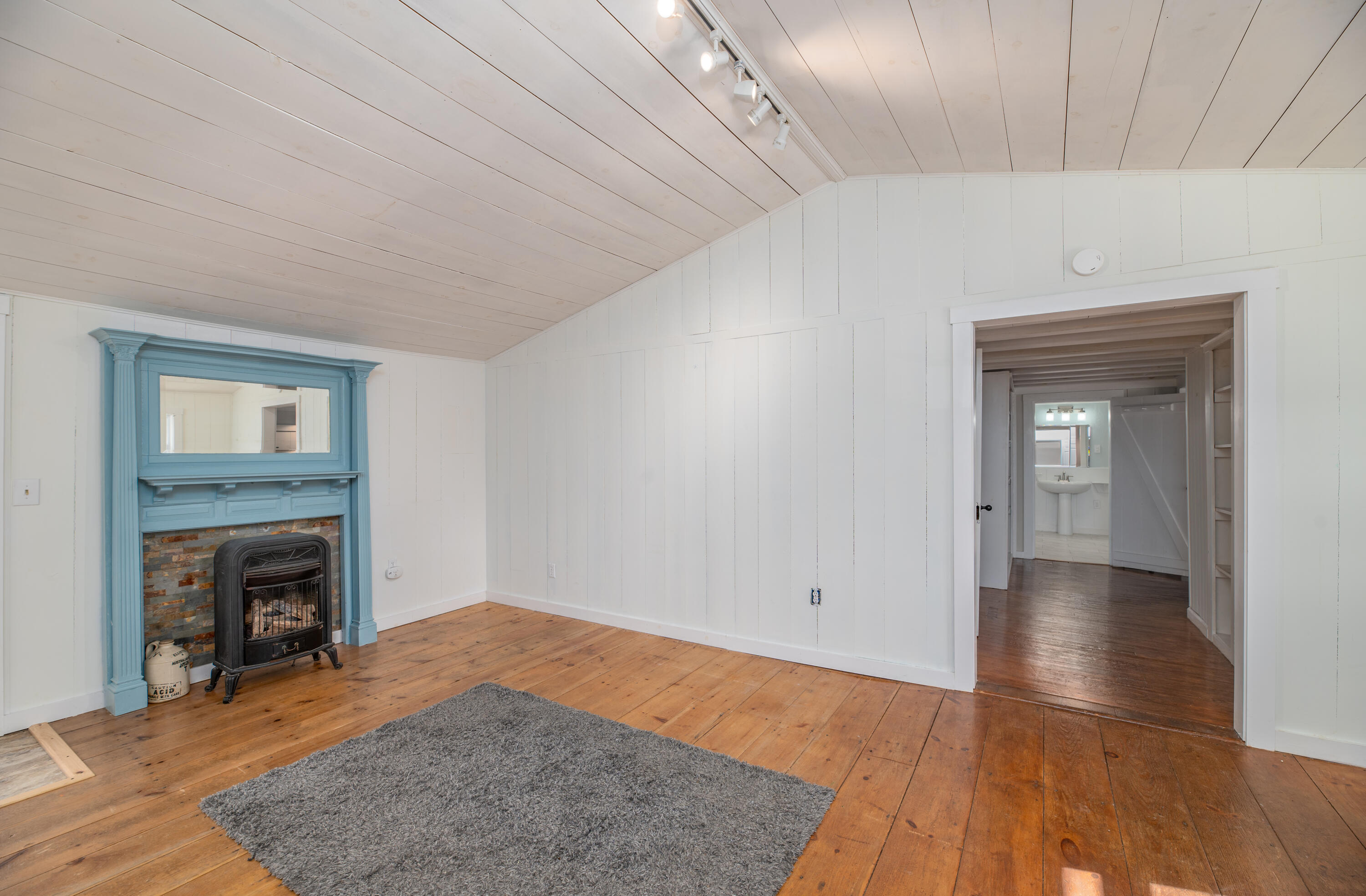 380 E Neck Road Nobleboro ME 04555