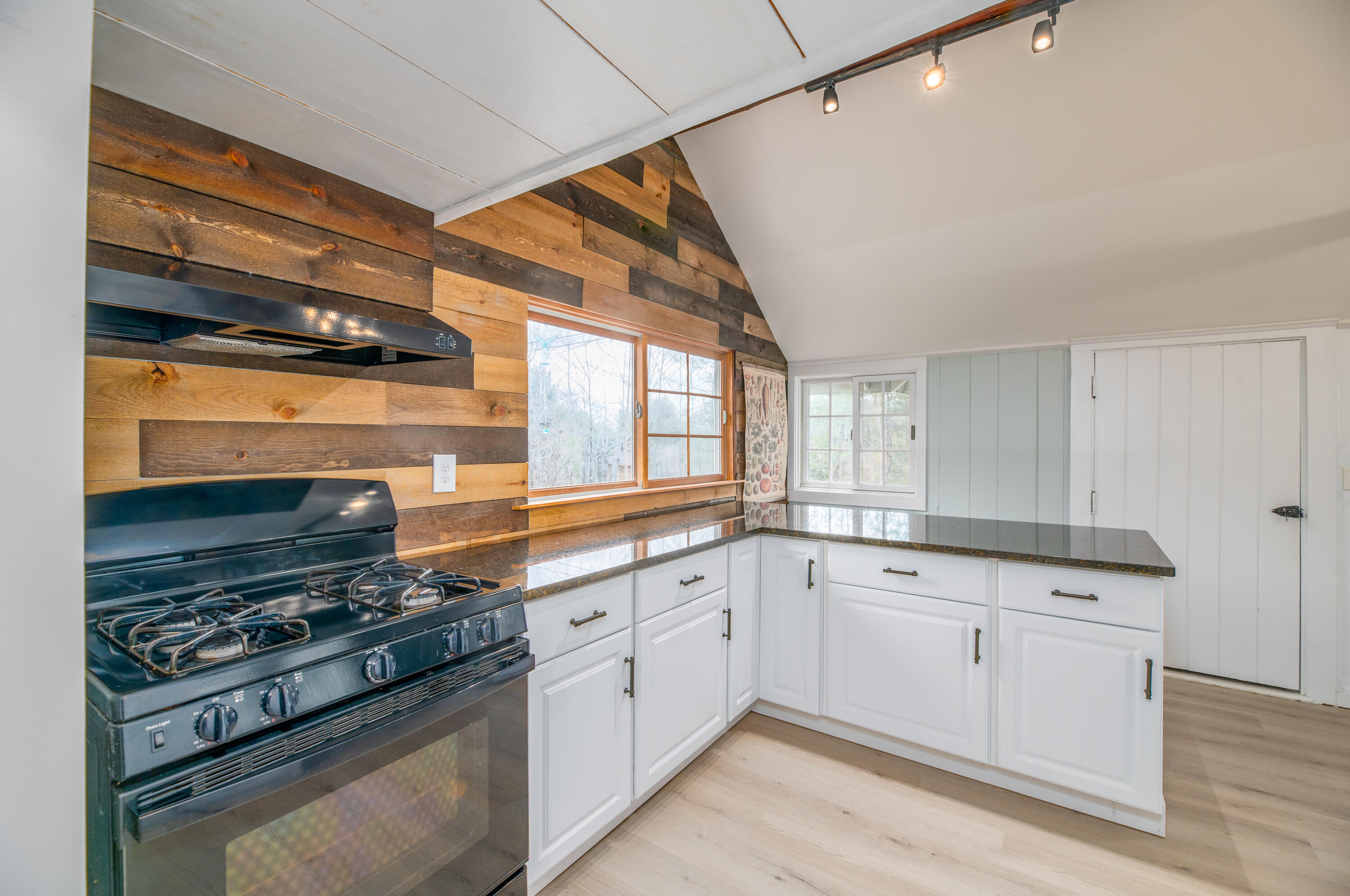 380 E Neck Road Nobleboro ME 04555