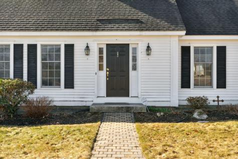 2 Muirfield Road Falmouth ME 04105