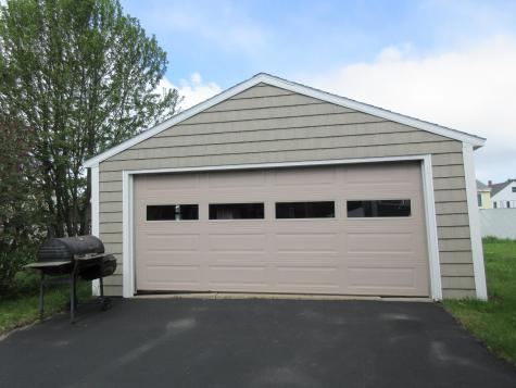 44 Bushey Circle Lewiston ME 04240