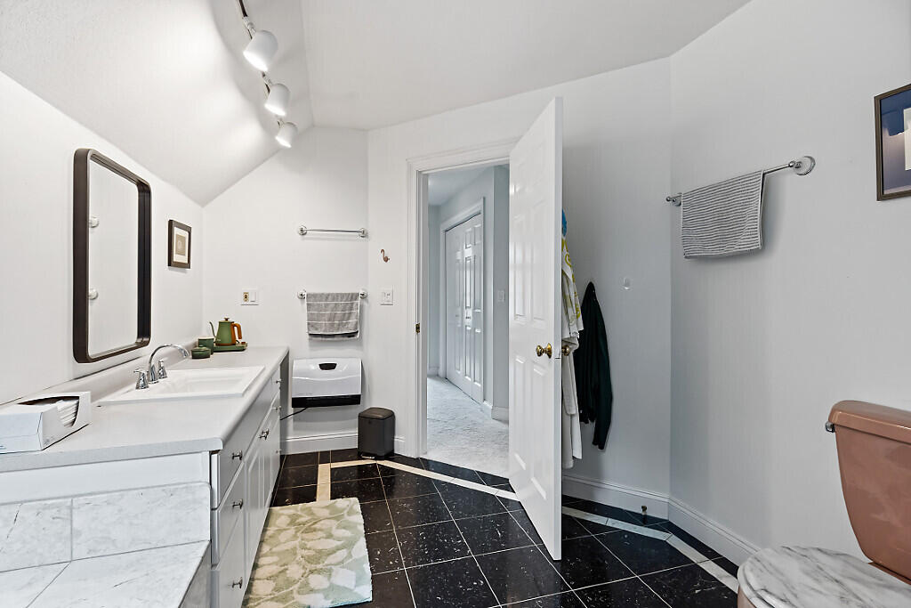13 Baxter Lane Brunswick ME 04011