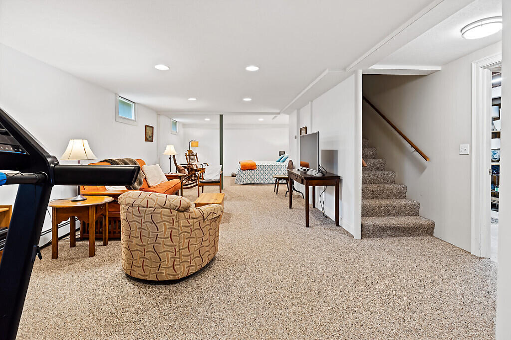 13 Baxter Lane Brunswick ME 04011