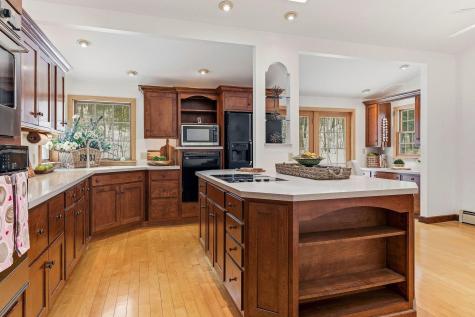 31 Clay Hill Road York ME 03902