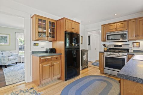 96 Leighton Road Falmouth ME 04105